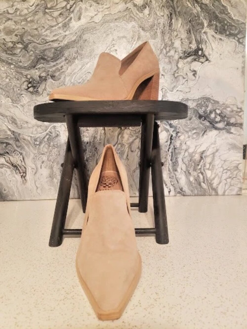 Vince Camuto Wevenly Stacked 3.5" Heel Suede Pump Size 7M Taupe Tan Natural